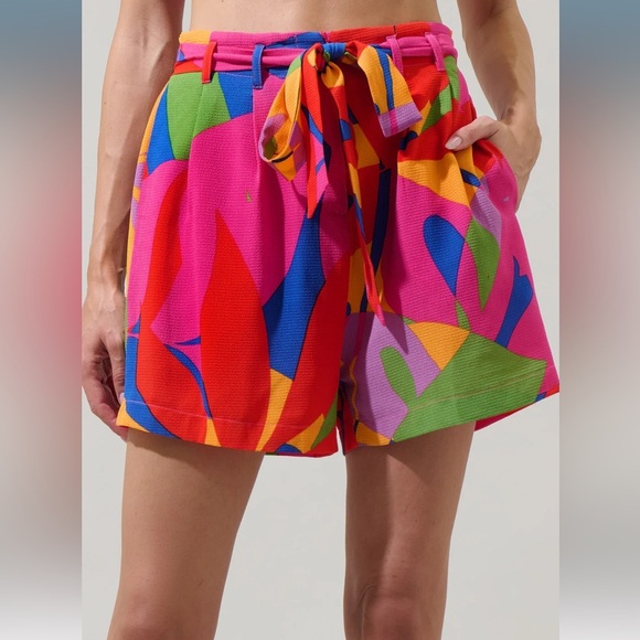 SugarLips Soleil Abstract Miley Sleeveless Blouse & Wave High Waisted Shorts Set - Picture 9 of 10